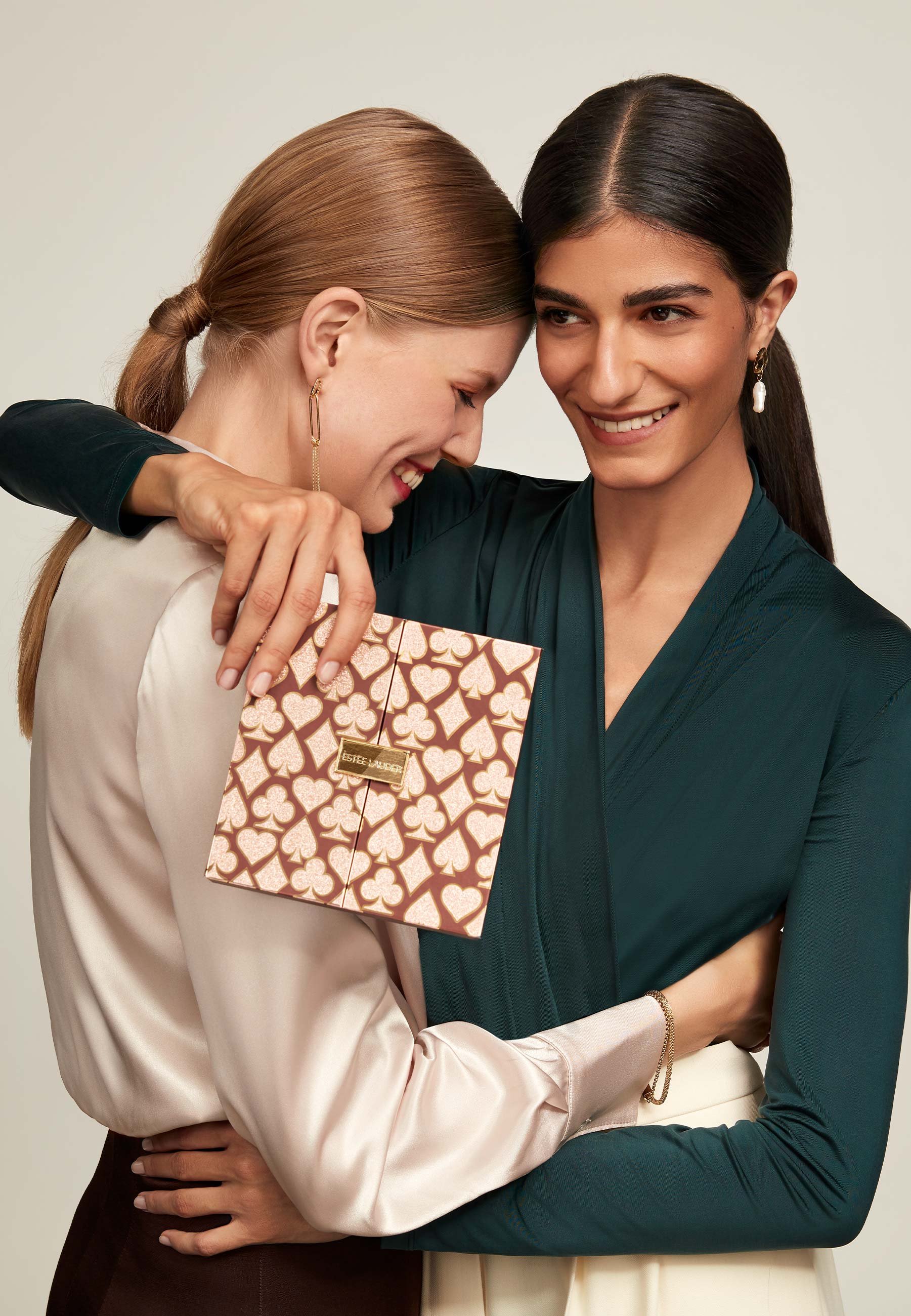 estee lauder lady luck shimmering eyes set