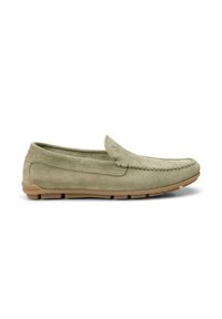 Hellgrüne Wildleder-Slipper mit Gummisohle, gestickten Details entlang der Kante und einem flachen Design.