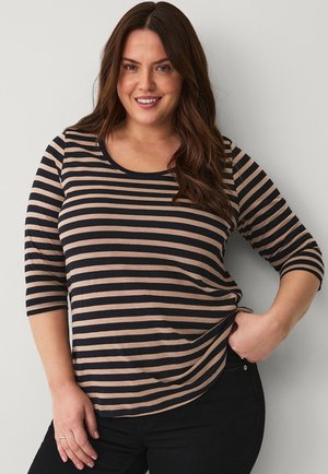 Camicia a maniche lunghe a righe nere e beige con scollatura rotonda e maniche a tre quarti, realizzata in tessuto morbido, con una vestibilità rilassata.