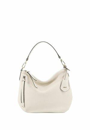 Weiße Lederhandtasche in Hobo-Form mit strukturierter Oberfläche, zwei Griffen und einer kleinen Fronttasche. Mit kontrastierenden schwarzen Akzenten.