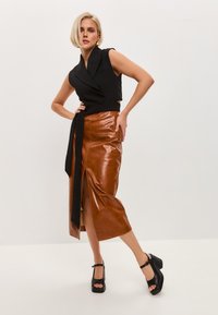 Thumbnail Image 2