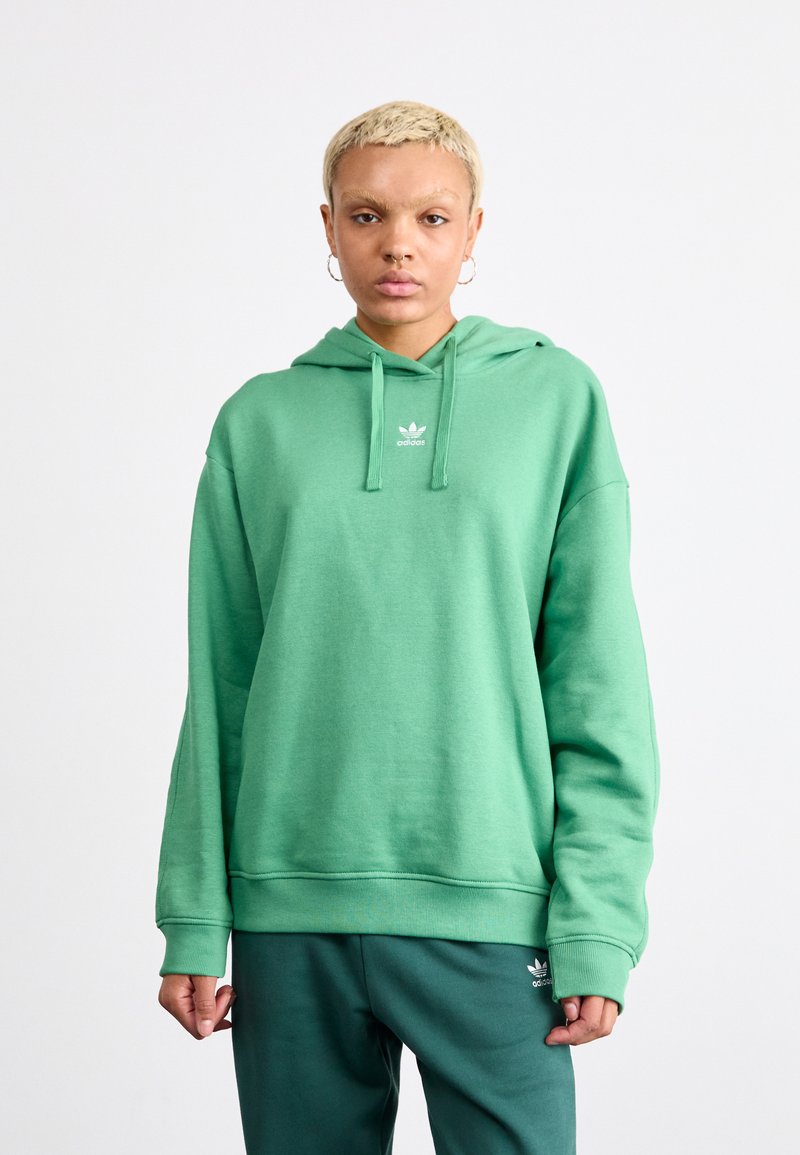 adidas Originals HOODIE - Športni pulover - preloved green