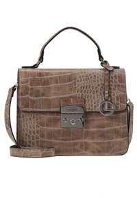 Bruine handtas van imitatieleer met krokodillenstructuur, zilverkleurige hardware en een afneembare schouderriem. Voorzien van een flapsluiting en logodetail.