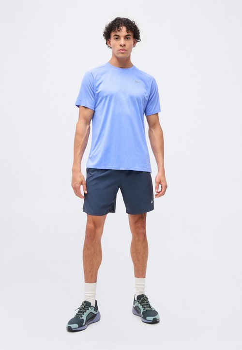 Nike Stride Men's Dri-FIT Adv Short-Sleeve Running Top — foto 2