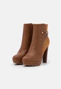 Anna Field Bottines à talons hauts - cognac