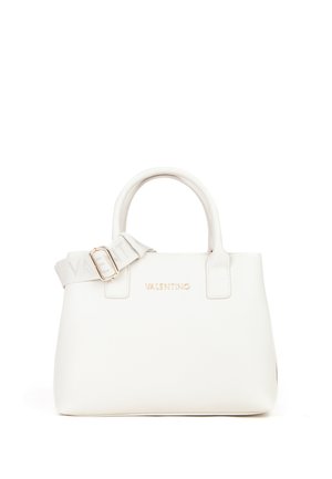 Weiße Valentino-Handtasche mit zwei Griffen und verstellbarem, gebrandetem Schulterriemen, goldenes Logo mittig vorne, glatte Lederstruktur.