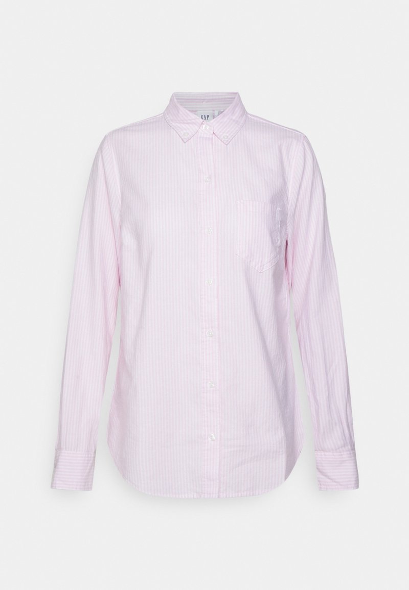 Camicia rosa chiaro con bottoni e righe bianche, con colletto, maniche lunghe e taschino sul petto sinistro. Tessuto in cotone morbido.