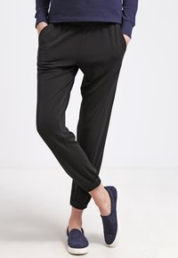 Polo Ralph Lauren Tygbyxor - black