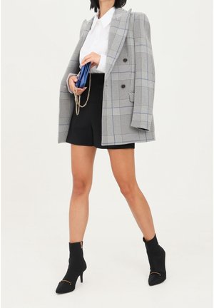 Shorts - black