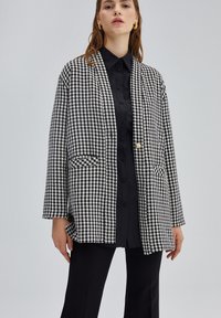 Touché Privé GINGHAM  - Lühike jakk - black