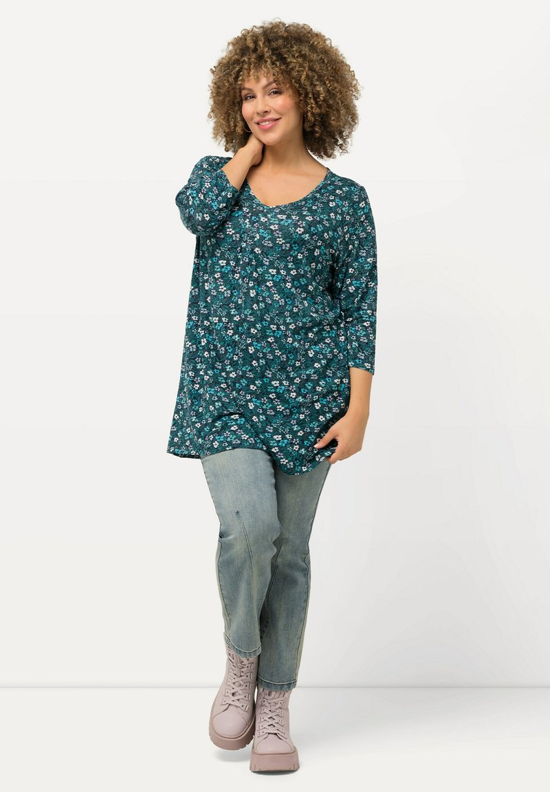 Ulla Popken FLORAL PRINT 3/4 SLEEVE A-LINE - Pitkähihainen paita - ink blue
