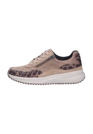 Beiger Low-Top-Sneaker mit Leopardenmuster-Akzenten, seitlichem Reißverschluss, Schnürverschluss und dicker weißer Sohle.