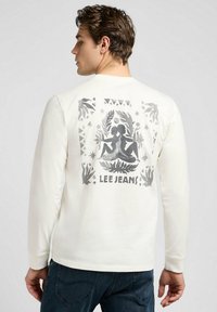 Lee TEE - REGULAR FIT - Long sleeved top - ecru
