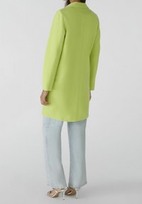 Oui Mantel - light green