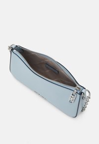 MICHAEL Michael Kors EMPIRE CHAIN POUCHETTE - Ručna torba - pale ocean