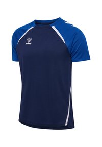 Marineblauwe sport T-shirt met blauwe raglanmouwen en witte accenten. Gemaakt van lichtgewicht stof, het heeft een ronde halslijn en een logo op de borst.