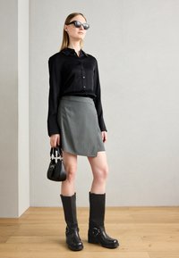 Jeffrey Campbell REFLECTION - Botas de cowboy/motociclista - black