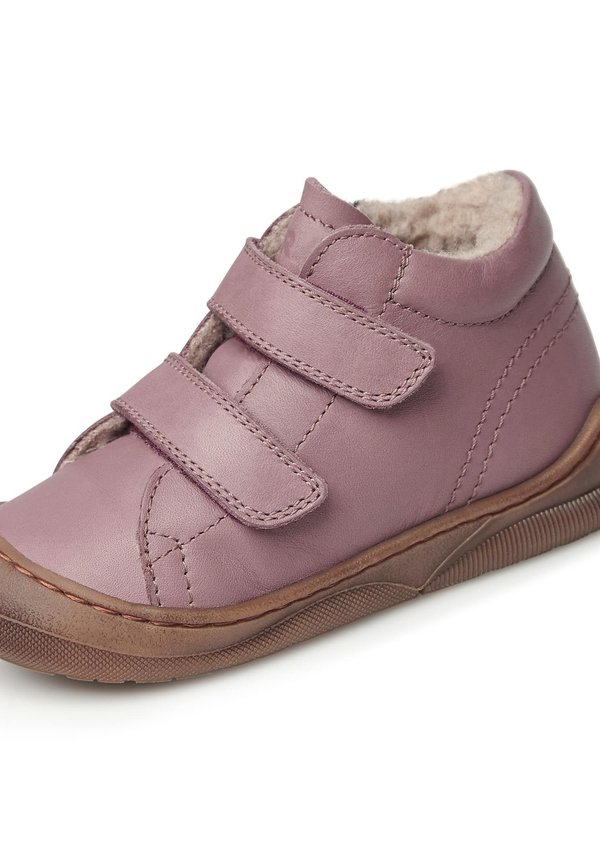 NIREZ  – Lauflernschuh – rosa braun