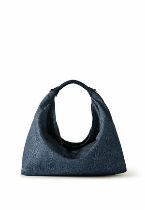 Sac à main en cuir texturé bleu foncé avec une poignée tressée arrondie et une forme triangulaire souple.