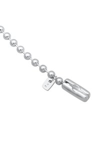 Silverbeadad kedja med sfäriska kulor och en cylindrisk lås. Har en liten tagg med "925"-stämpel. Slät, polerad yta.