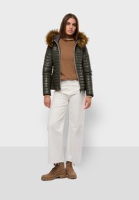 Oakwood FURY - Daunenjacke - khaki