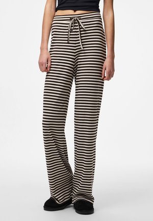 PCLAYA WIDE - Pantalon classique - hot fudge stripes coconut milk
