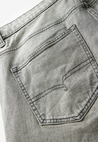 Next VINTAGE AUTHENTIC - Jeans fuselé - mid grey tint