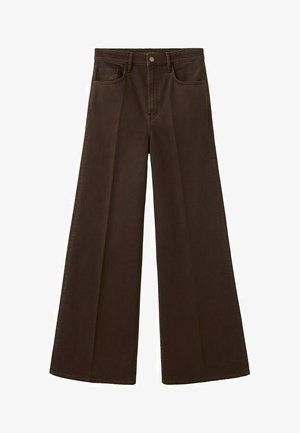 Bruine wijde spijkerbroek met knoopsluiting aan de voorkant, ritssluiting en ontwerp met vijf zakken, weergegeven op een witte achtergrond.