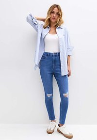 New Look RIPPED HALLIE - Vaqueros slim fit - bright blue