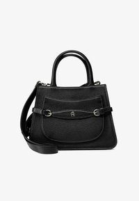 Seleccionado, black