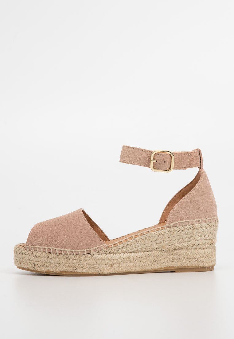 Kanna Sandalen met sleehak roze