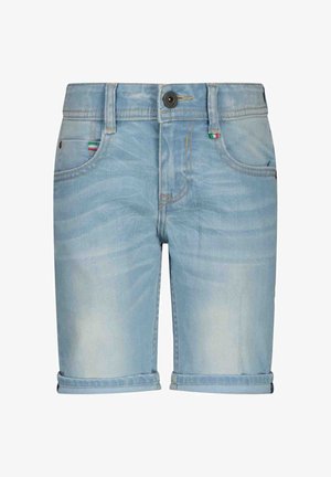 Lyseblå denimshorts med oprullede kanter, knaplukning og forlommer med små røde, hvide og grønne flagmærker.