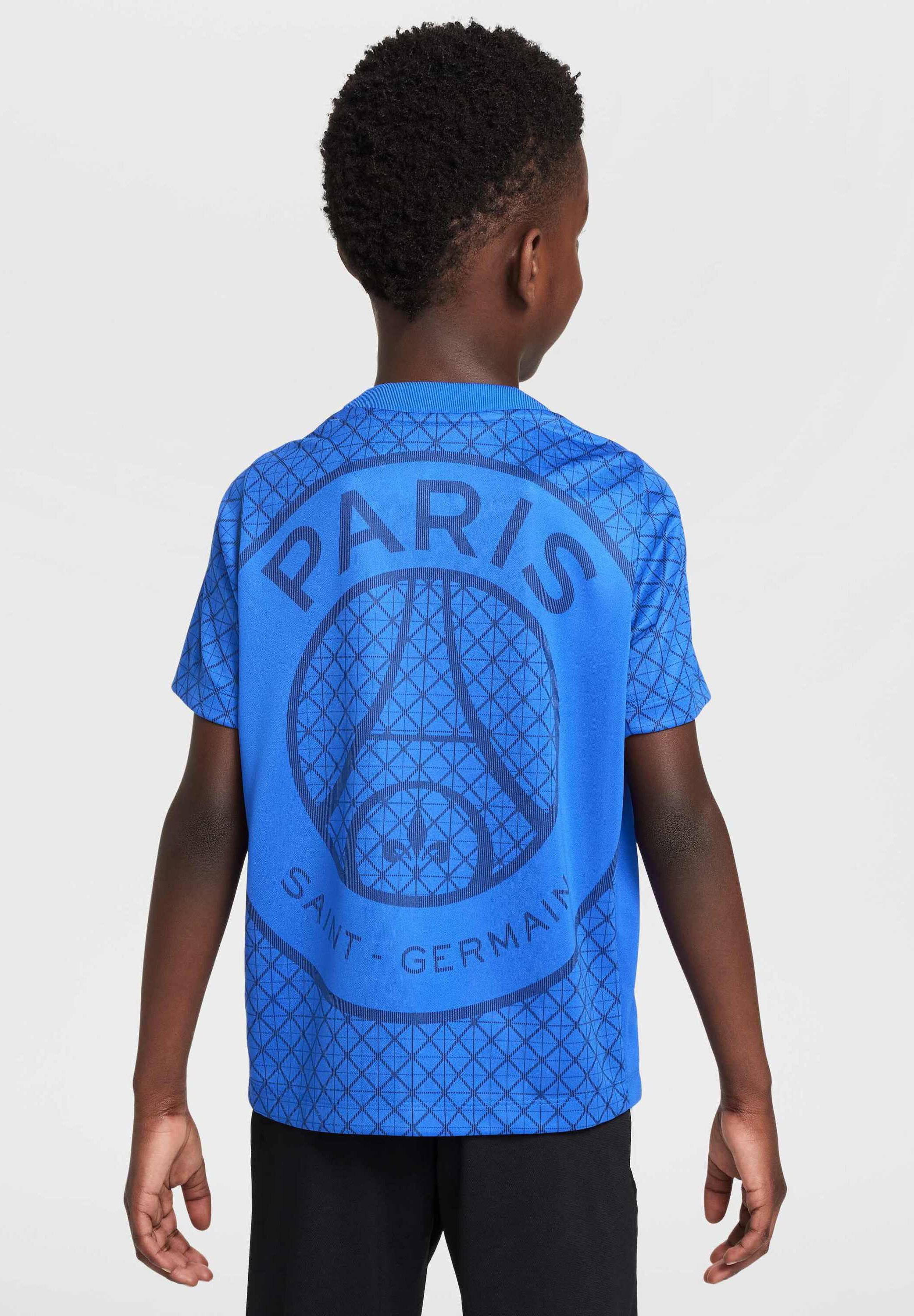 hyper royal nike shirt