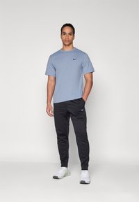 Nike Performance HYVERSE - Camiseta deportiva - ashen slate/black