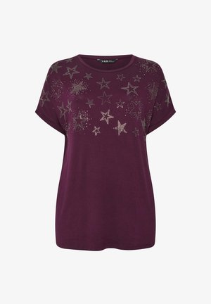 Paars T-shirt met korte mouwen en een relaxed fit, met zilveren sterrenpatronen en versieringen op de voorkant. Zacht katoenen stof.