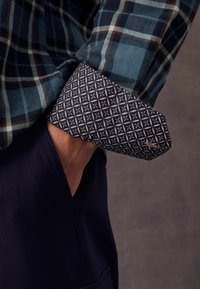 Next REGULAR FIT - Vapaa-ajan kauluspaita - navy blue check