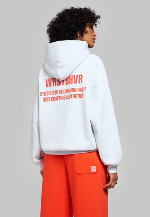 WRSTBHVR, WRSTBHVR HOODIE STUDIO V14 HOODIE UNISEX - Φούτερ με κουκούλα - ice melt