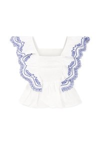 Blusa bianca con motivi a foglia ricamati in blu sulle maniche a volant, con un corpetto arricciato e un orlo svasato.