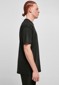 Urban Classics Tricou basic - black