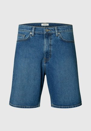 Modri denim kratke hlače z gumbom spredaj, zadrgo in dizajnom s petimi žepi, prikazane na svetlo sivi podlagi.