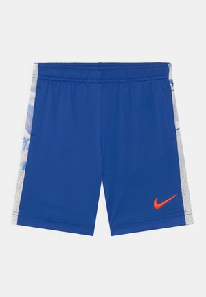 Niebieskie spodenki sportowe z białymi panelami bocznymi z delikatnym wzorem oraz pomarańczowym logo Nike Swoosh na lewej nodze.