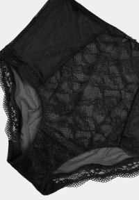 Schwarze Spitzenunterwäsche mit einer Mischung aus Blumen-Spitze und Mesh-Mustern. Weicher Stoff mit elastischen Kanten und einem zarten gewellten Saum.