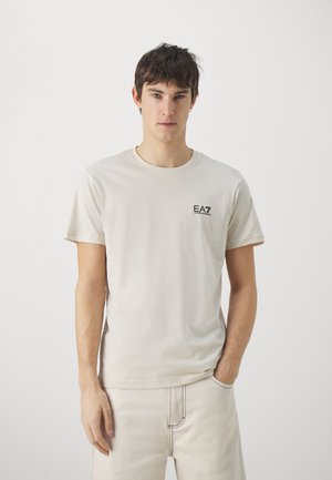 - T-shirt basic