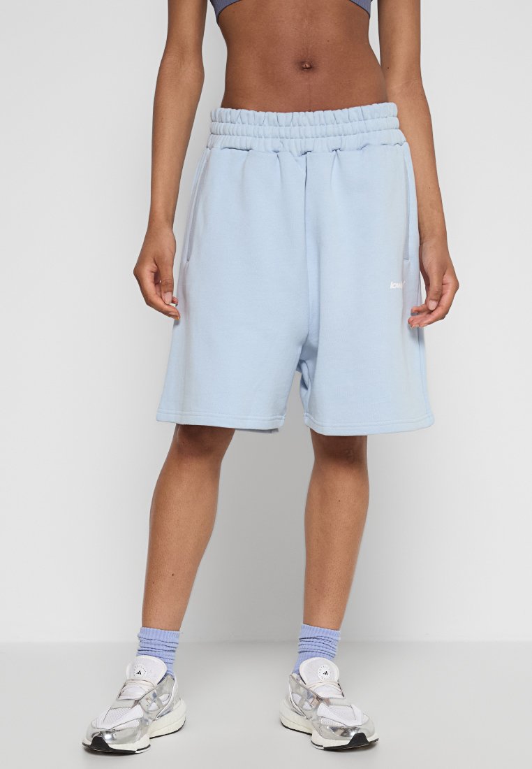 LOW LIGHTS STUDIOS® Shorts lichtblauw