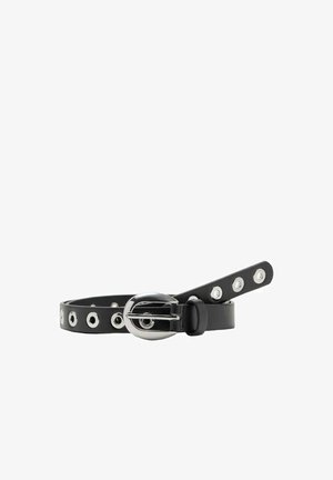 Cintura in pelle nera con fibbia rotonda in argento e occhielli metallici uniformemente distanziati lungo la fibbia per una regolazione della misura.
