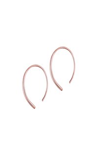 Pendientes de aro en oro rosa hechos de metal, con un diseño curvo y suave que se afina hacia un extremo, minimalistas y sin adornos.
