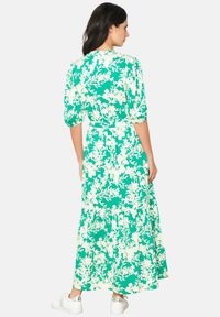 LolaLiza WITH FLORAL PRINT - Maxi šaty - green apple