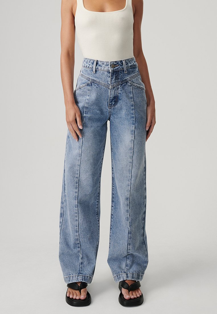 ST MRLO ARLO Flared Jeans light blue wash/blau Zalando.de