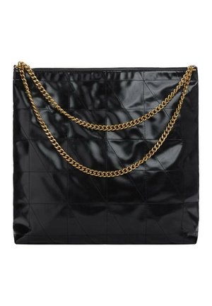 Sac à main en cuir noir brillant avec des motifs géométriques cousus subtils et deux bretelles chaîne dorées.