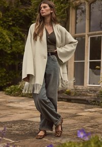 Next HAND SEWN RICH SET - Klassischer Mantel - cream
